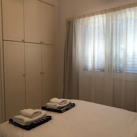 Apartment Kings Palace - Modern, Sunny 2 Bed Ground Floor With Sea Views *