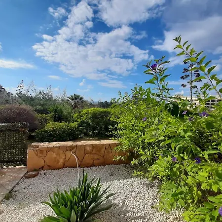 Kings Palace - Modern, Sunny 2 Bed Ground Floor With Sea Views * Pafos