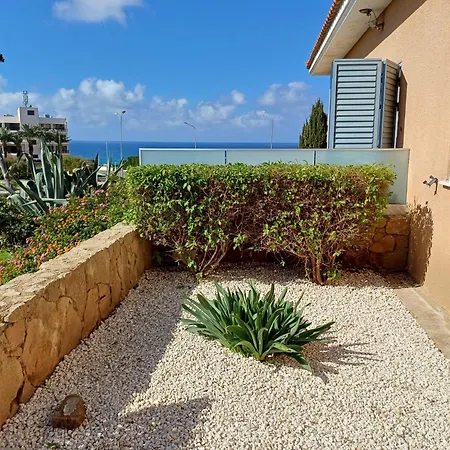 Kings Palace - Modern, Sunny 2 Bed Ground Floor With Sea Views Paphos