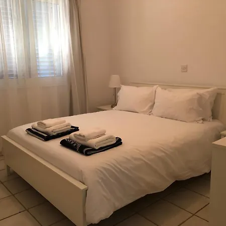 Kings Palace - Modern, Sunny 2 Bed Ground Floor With Sea Views