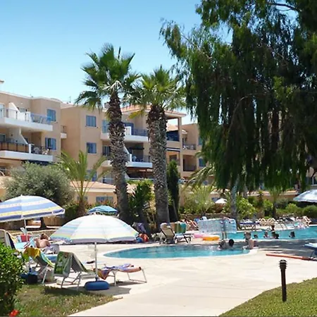 Kings Palace - Modern, Sunny 2 Bed Ground Floor With Sea Views * Paphos