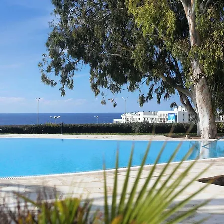 Kings Palace - Modern, Sunny 2 Bed Ground Floor With Sea Views Apartment *