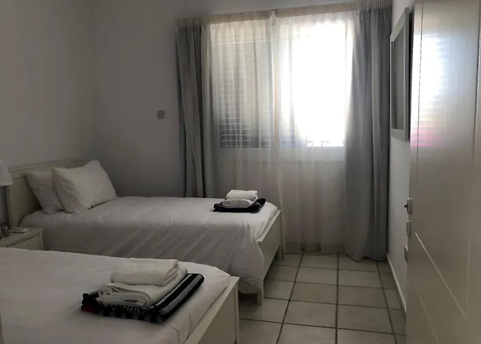 アパート Kings Palace - Modern, Sunny 2 Bed Ground Floor With Sea Views パ フォス