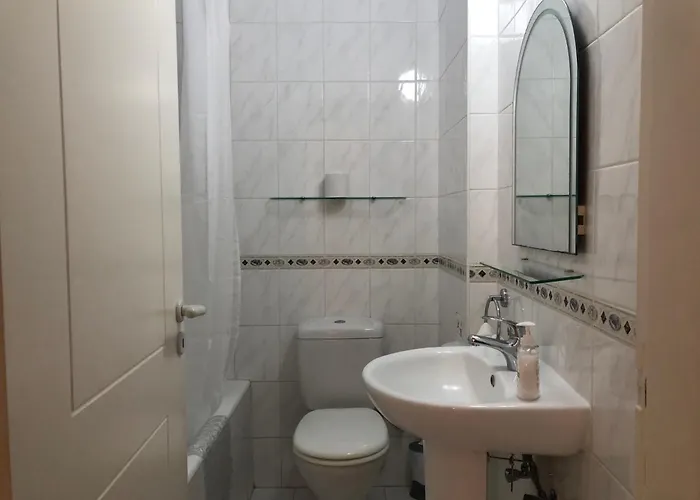 Lägenhet Kings Palace - Modern, Sunny 2 Bed Ground Floor With Sea Views