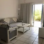 Apartment Kings Palace - Modern, Sunny 2 Bed Ground Floor With Sea Views Paphos