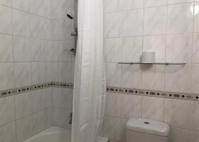 Kings Palace - Modern, Sunny 2 Bed Ground Floor With Sea Views *